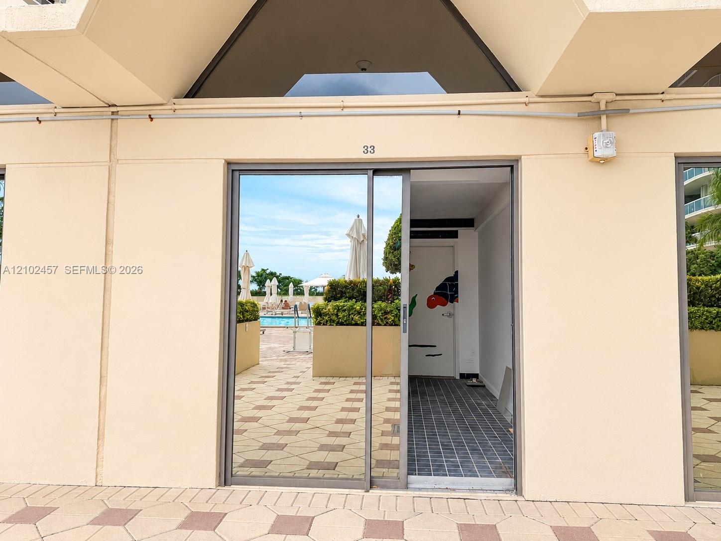 20191 E Country Club Drive Ca33 Property Photo 5