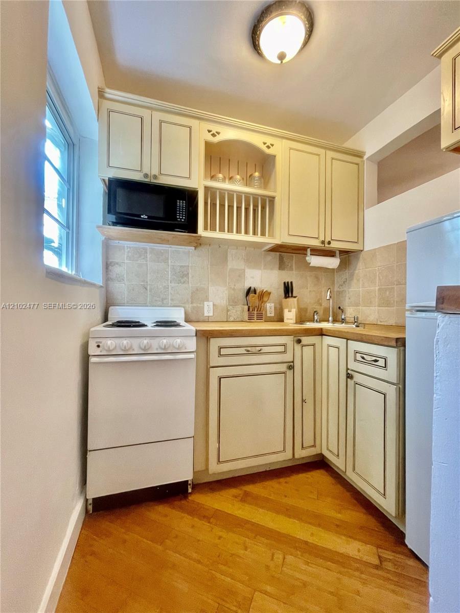 260 Euclid Avenue 26 Property Photo 8