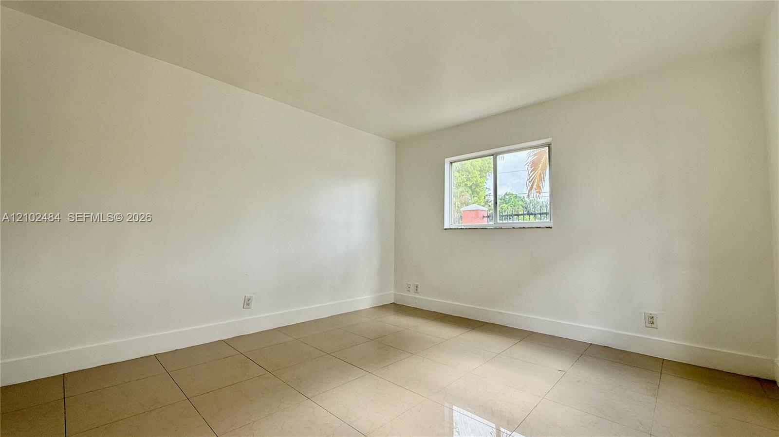 1548 Sw 5th Place 3 Property Photo 26