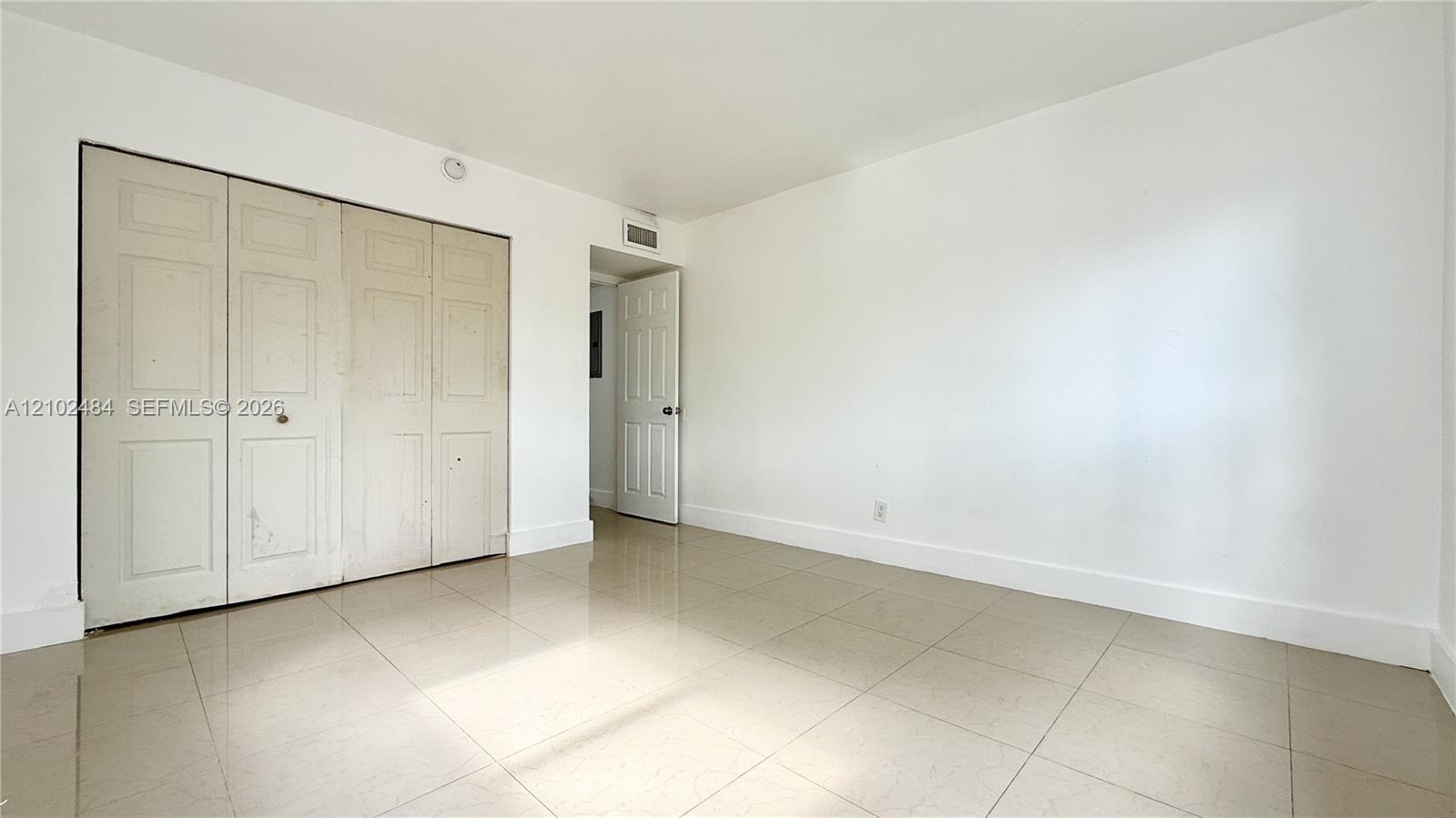1548 Sw 5th Place 3 Property Photo 28