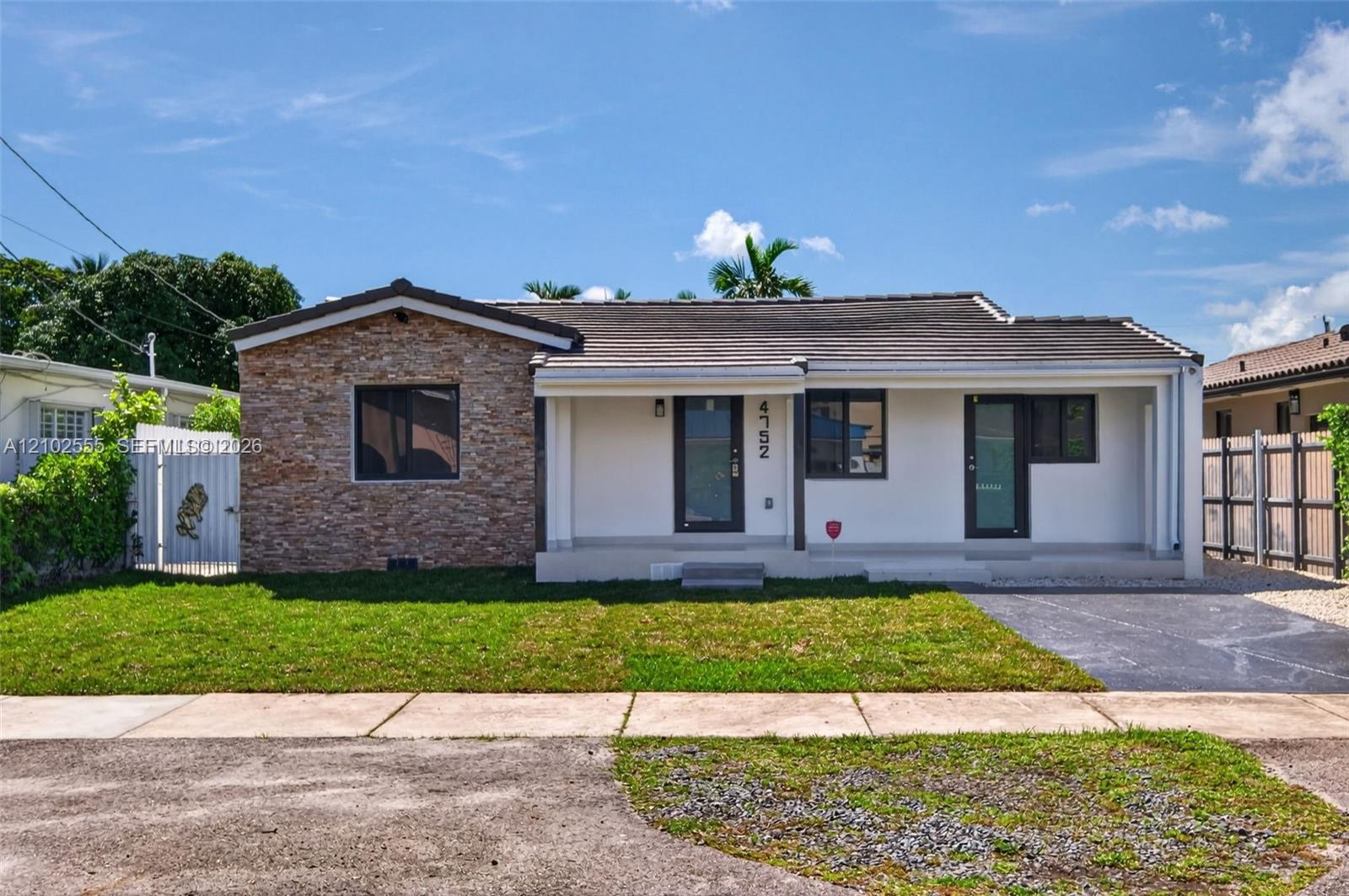 4752 Sw 1st Street Property Photo 1