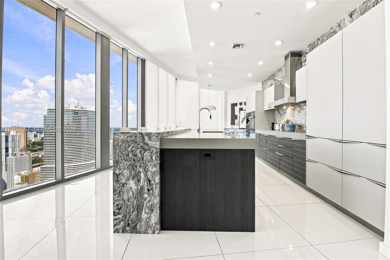 200 Biscayne Boulevard Way 5302 Property Photo 5