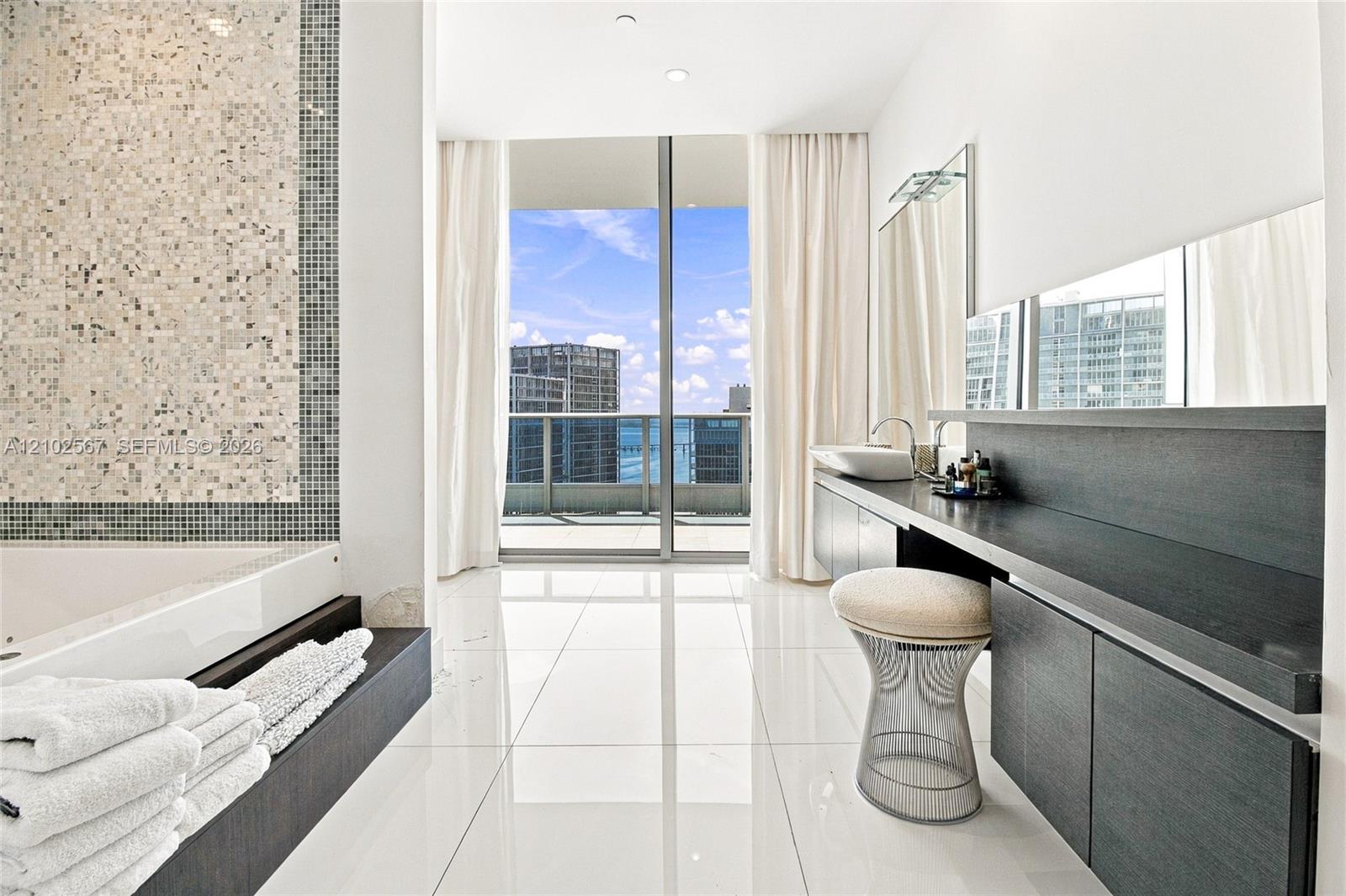 200 Biscayne Boulevard Way 5302 Property Photo 11