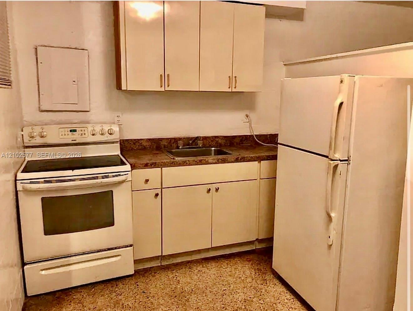 2121 Nw 93rd Street 2121 Property Photo 2