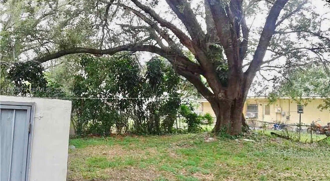 2121 Nw 93rd Street 2121 Property Photo 3