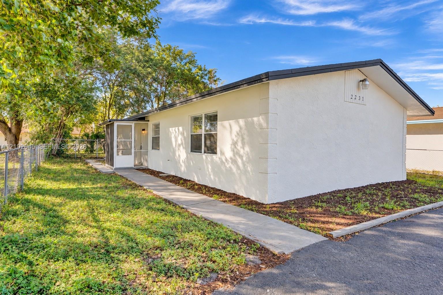 2231 Nw 55th Avenue Property Photo 1