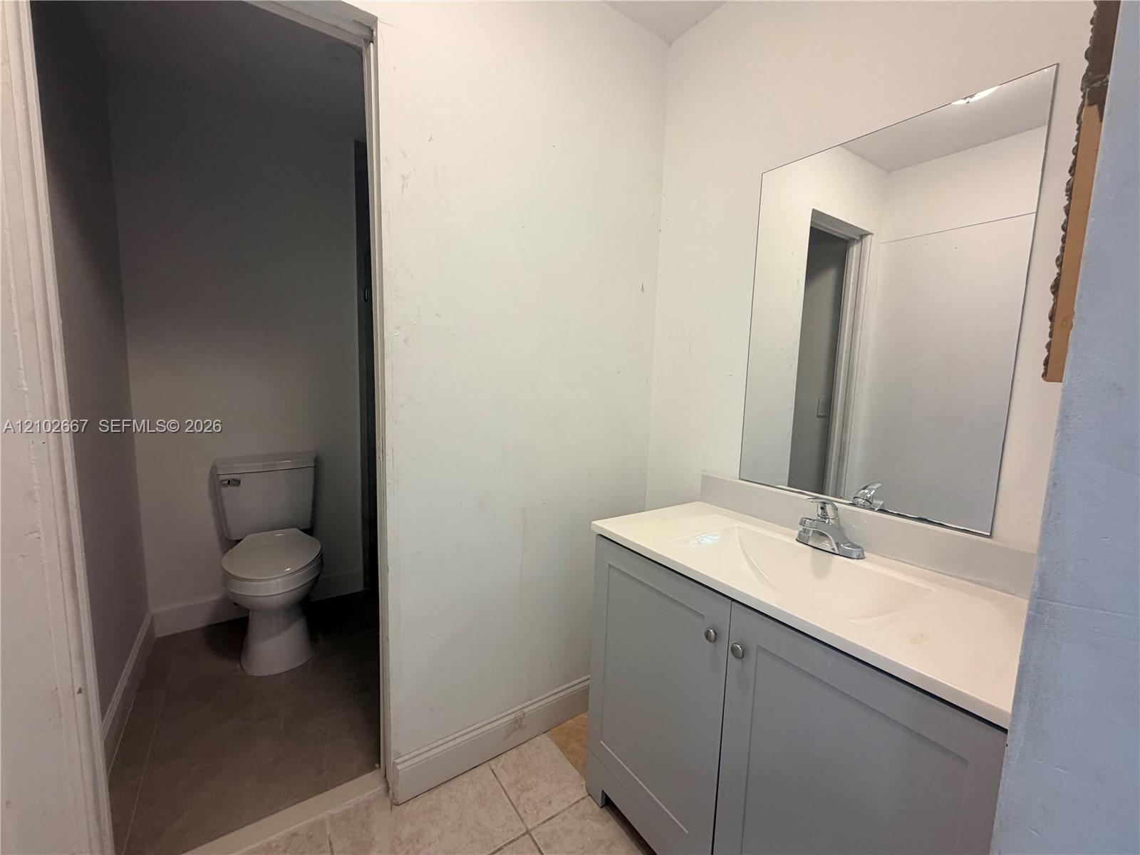 8218 Southampton Drive A Property Photo 8