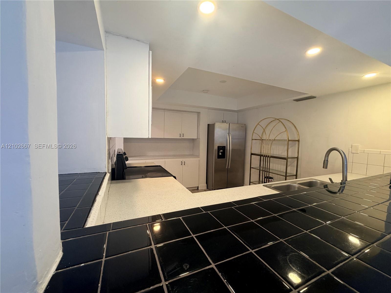 8218 Southampton Drive A Property Photo 16