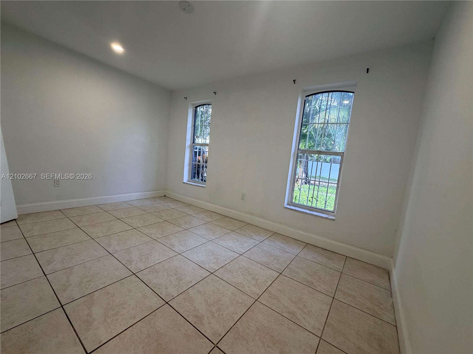 8218 Southampton Drive A Property Photo 22