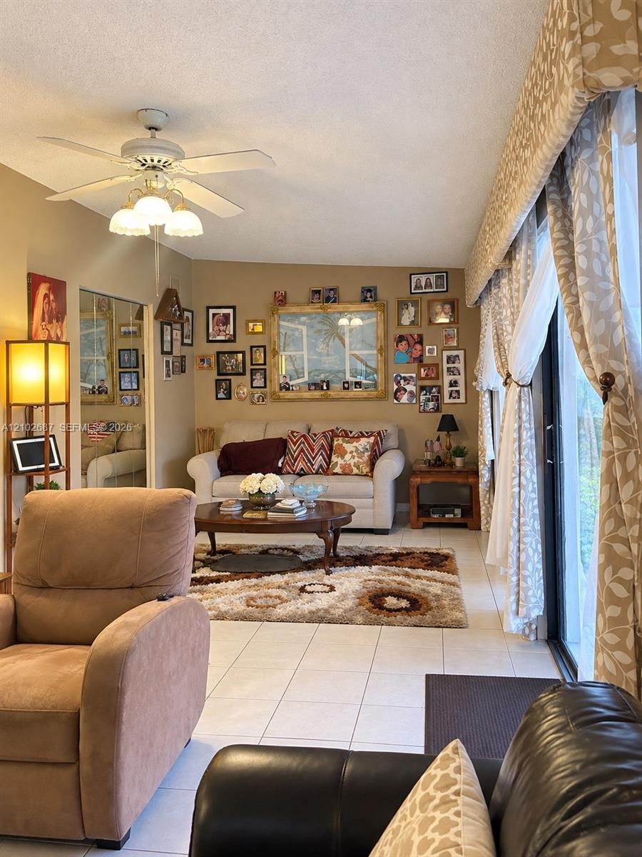 9850 S Belfort Circle 212-3 Property Photo 6