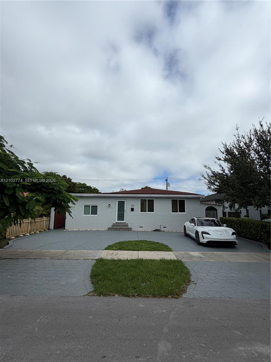 4335 Sw 10th Street Property Photo 1