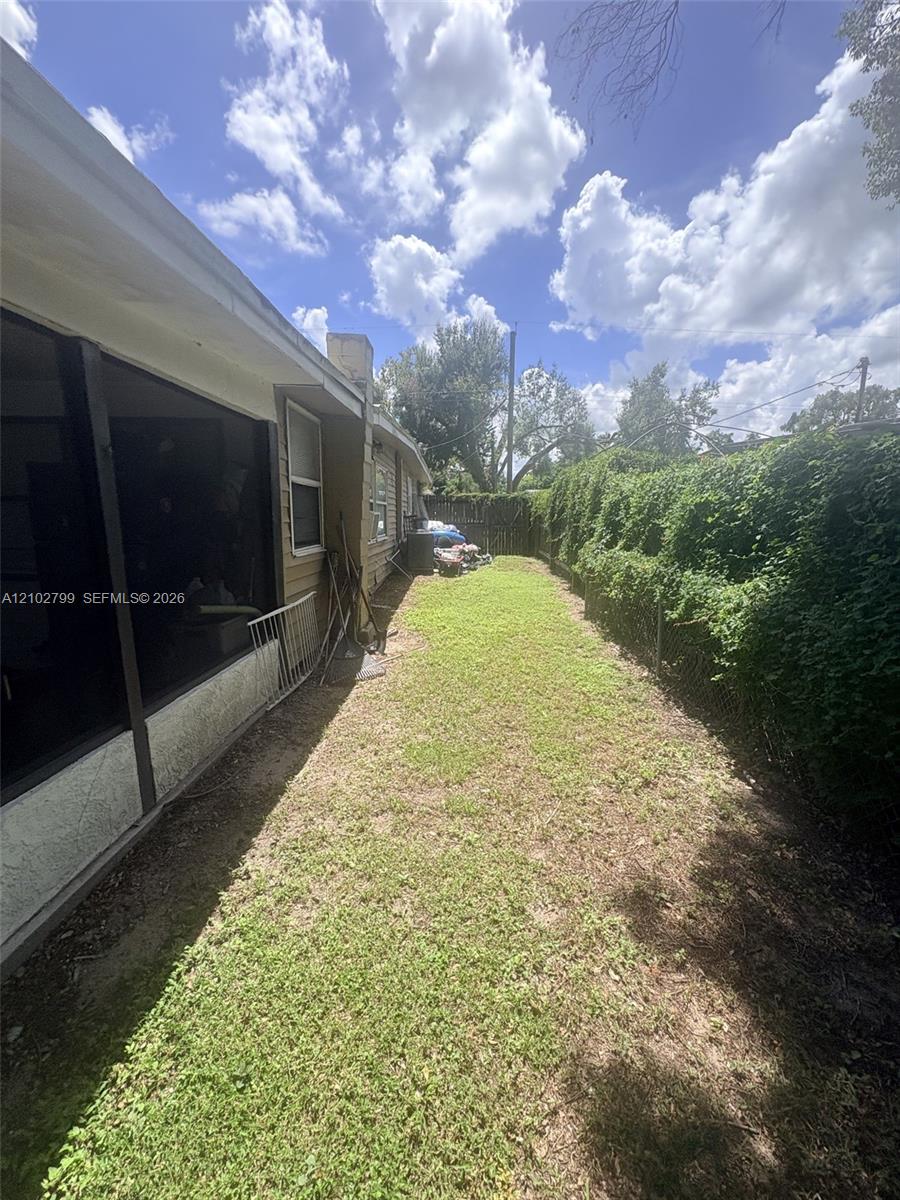 922 Valmar Street Property Photo 1