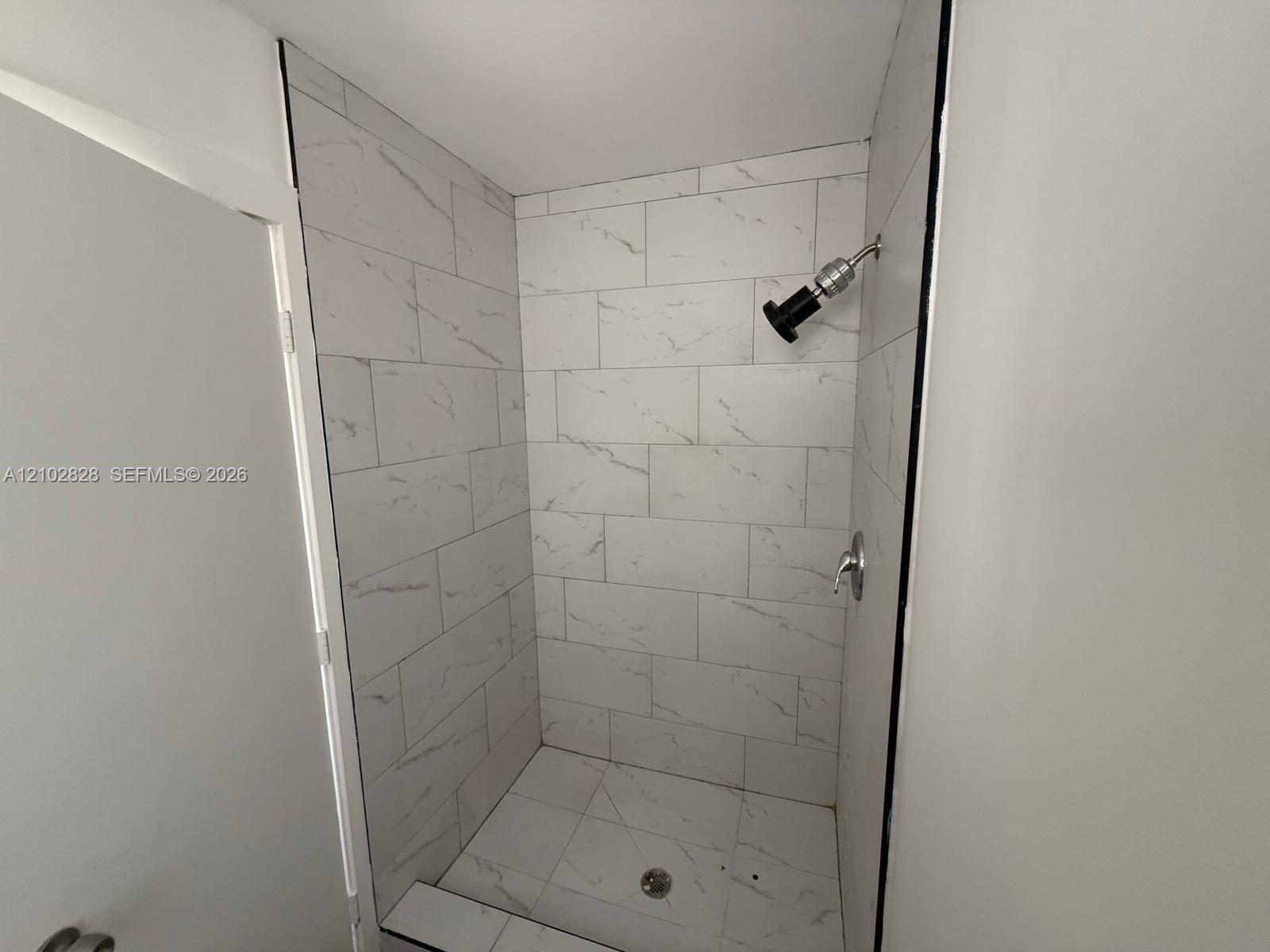 912 Euclid Avenue 4 Property Photo 19