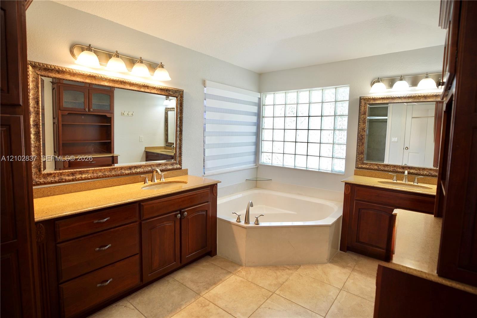 18281 Sw 22nd Street Property Photo 5