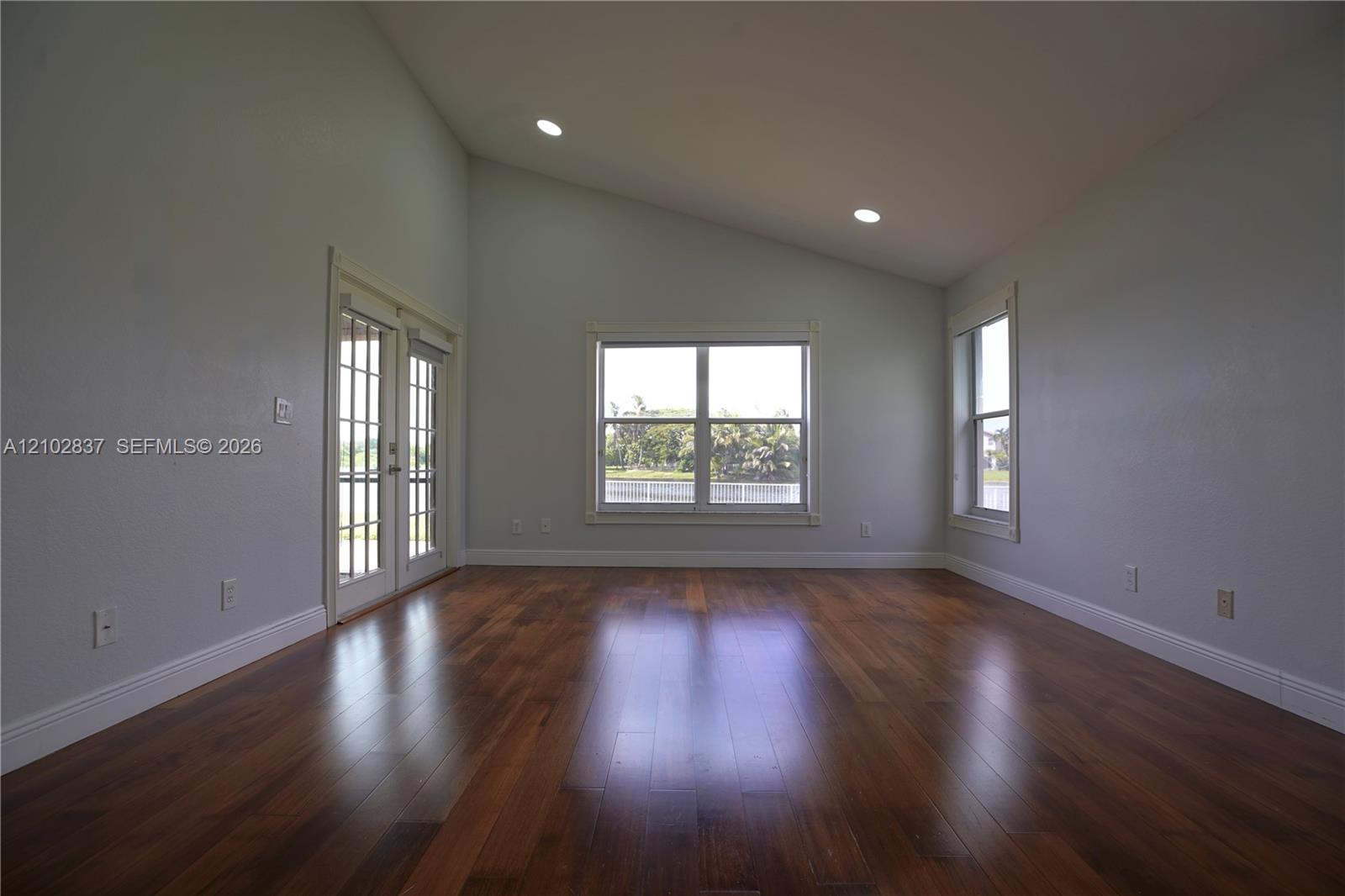 18281 Sw 22nd Street Property Photo 6