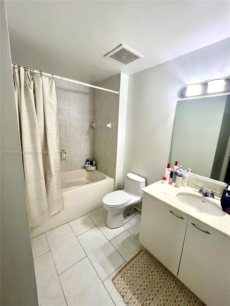 133 Ne 2nd Avenue 809 Property Photo 10