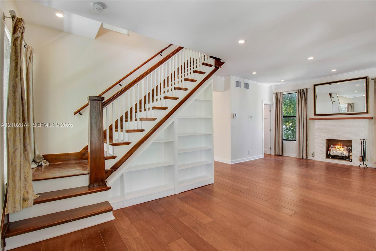 668 N River Drive Property Photo 16