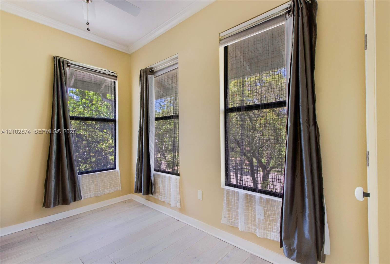 668 N River Drive Property Photo 24