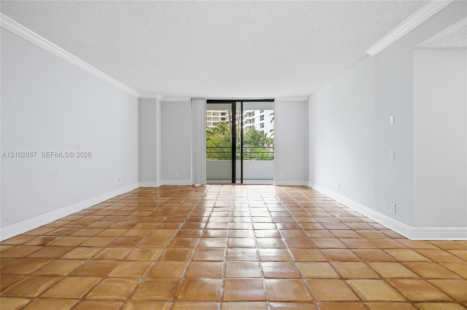 2500 Parkview Drive 415 Property Photo 2