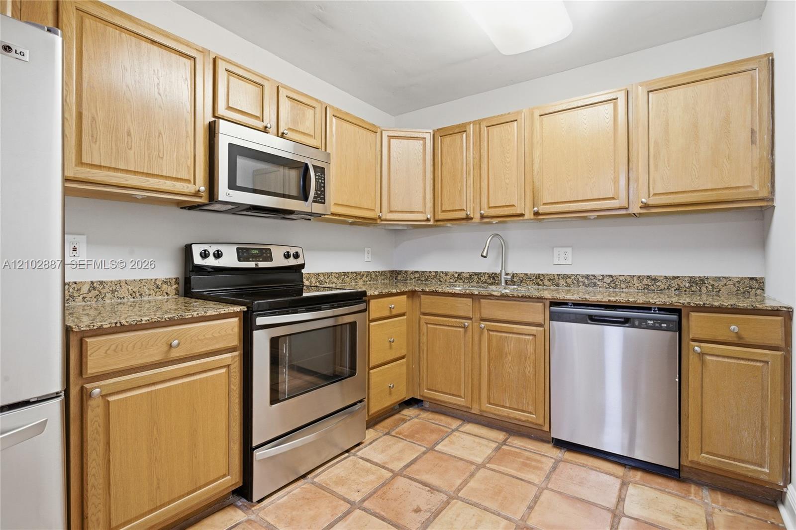 2500 Parkview Drive 415 Property Photo 10