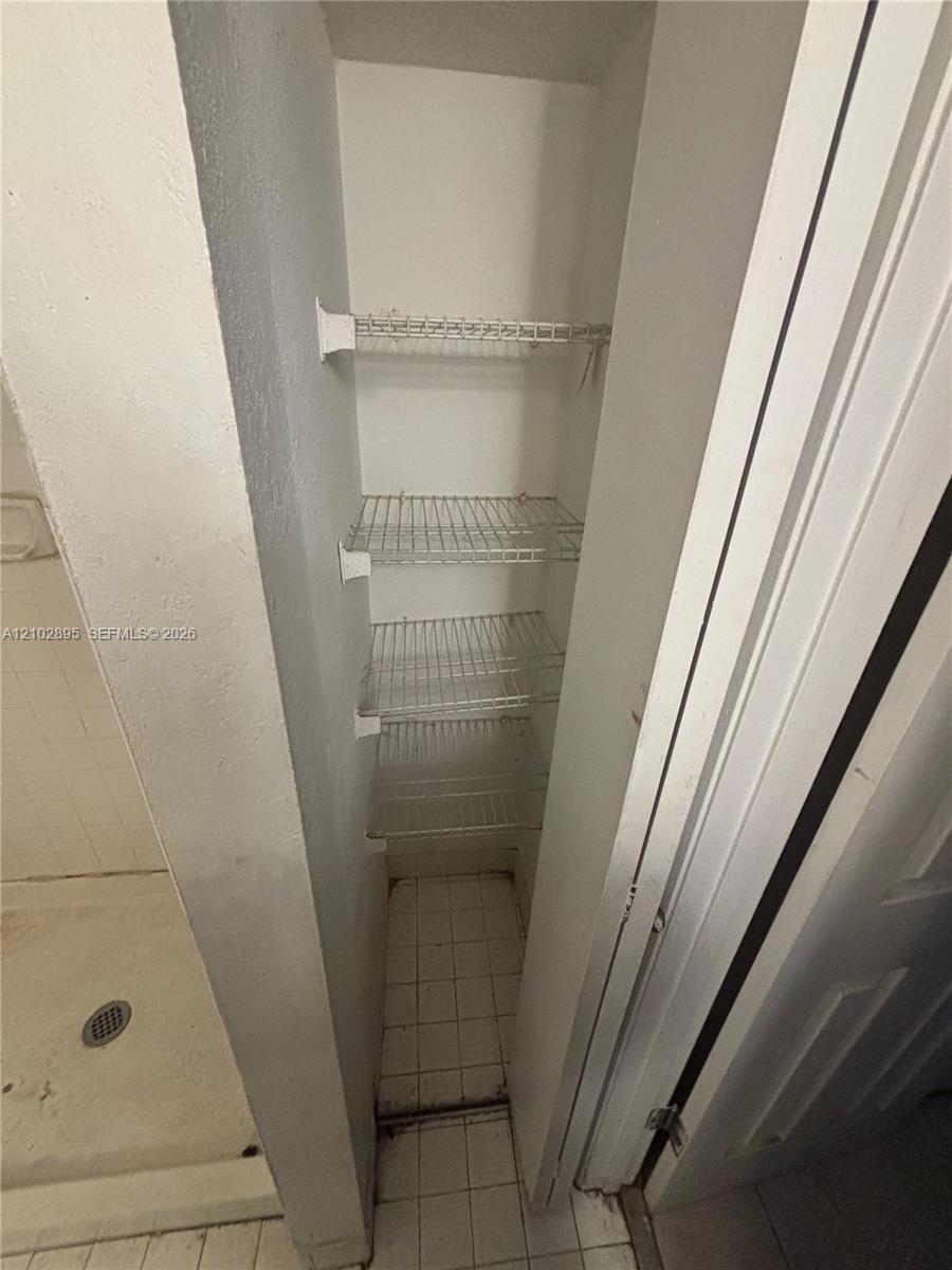 902 Ne 209th Street 106-40 Property Photo 27