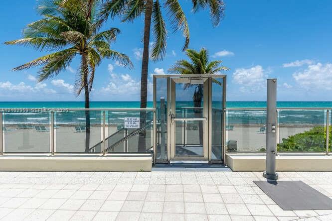 2501 S Ocean Drive 1619 Property Photo 1