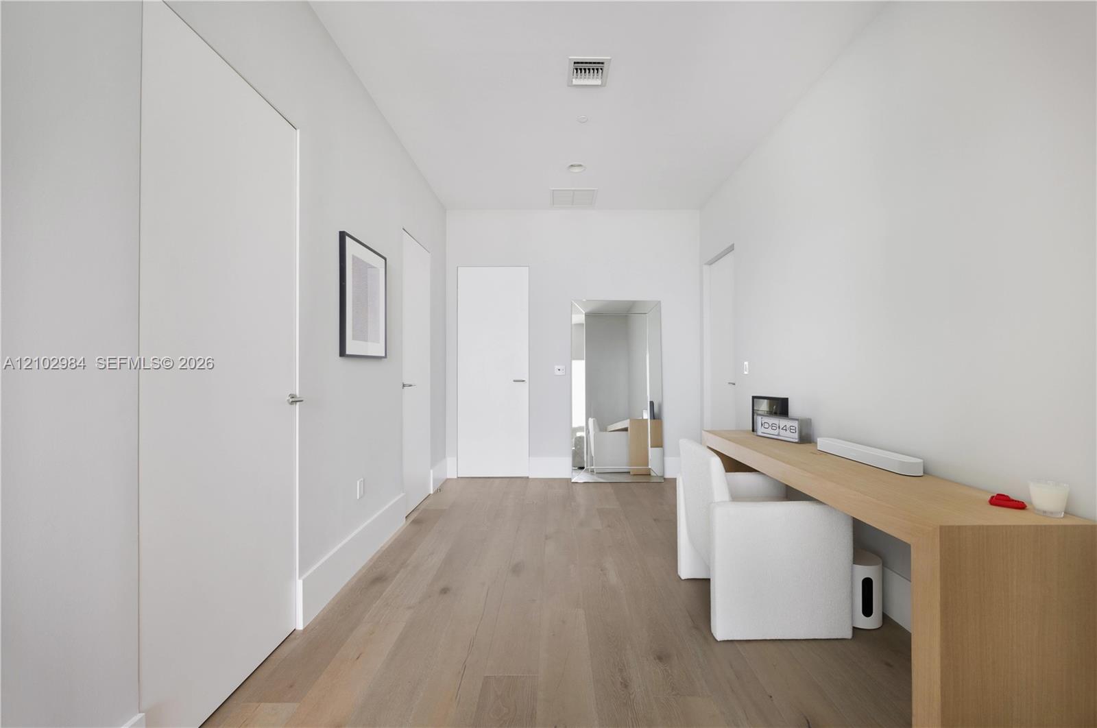 2669 S Bayshore Drive 903n Property Photo 18