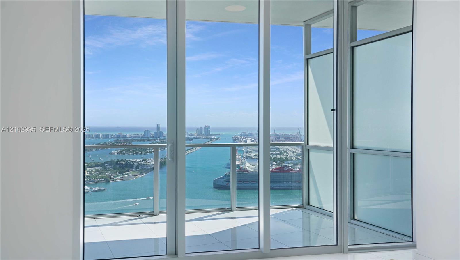 1100 Biscayne Boulevard 5202 Property Photo 15