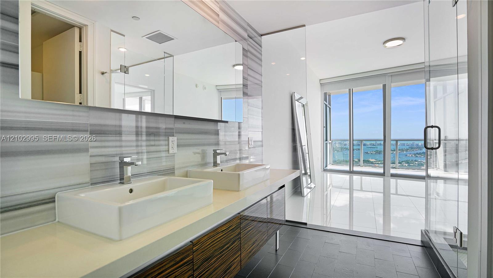 1100 Biscayne Boulevard 5202 Property Photo 22