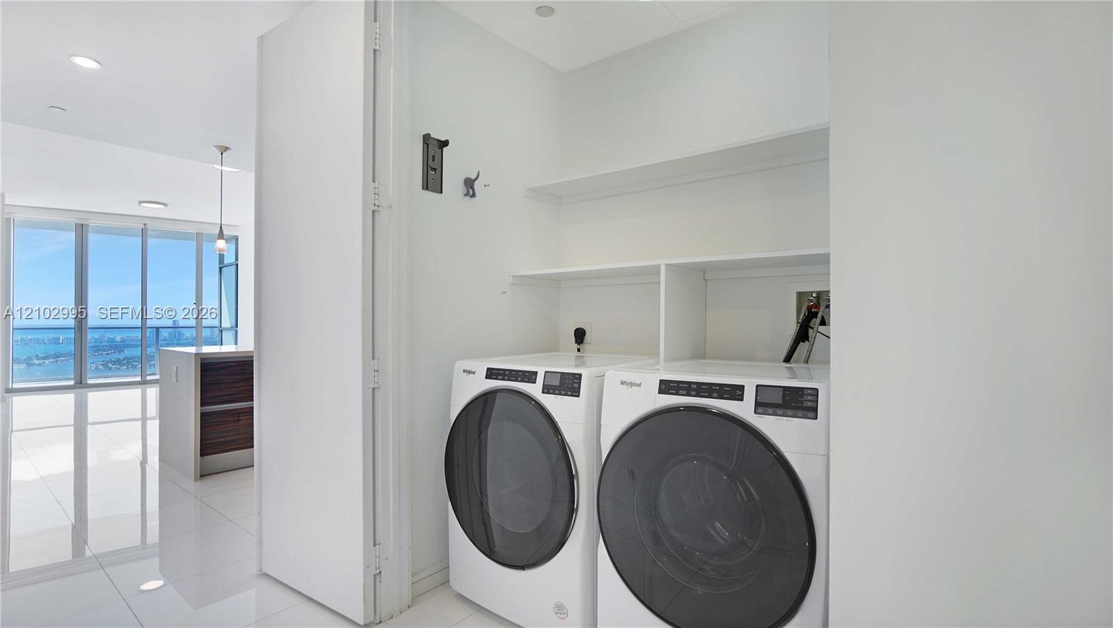 1100 Biscayne Boulevard 5202 Property Photo 28