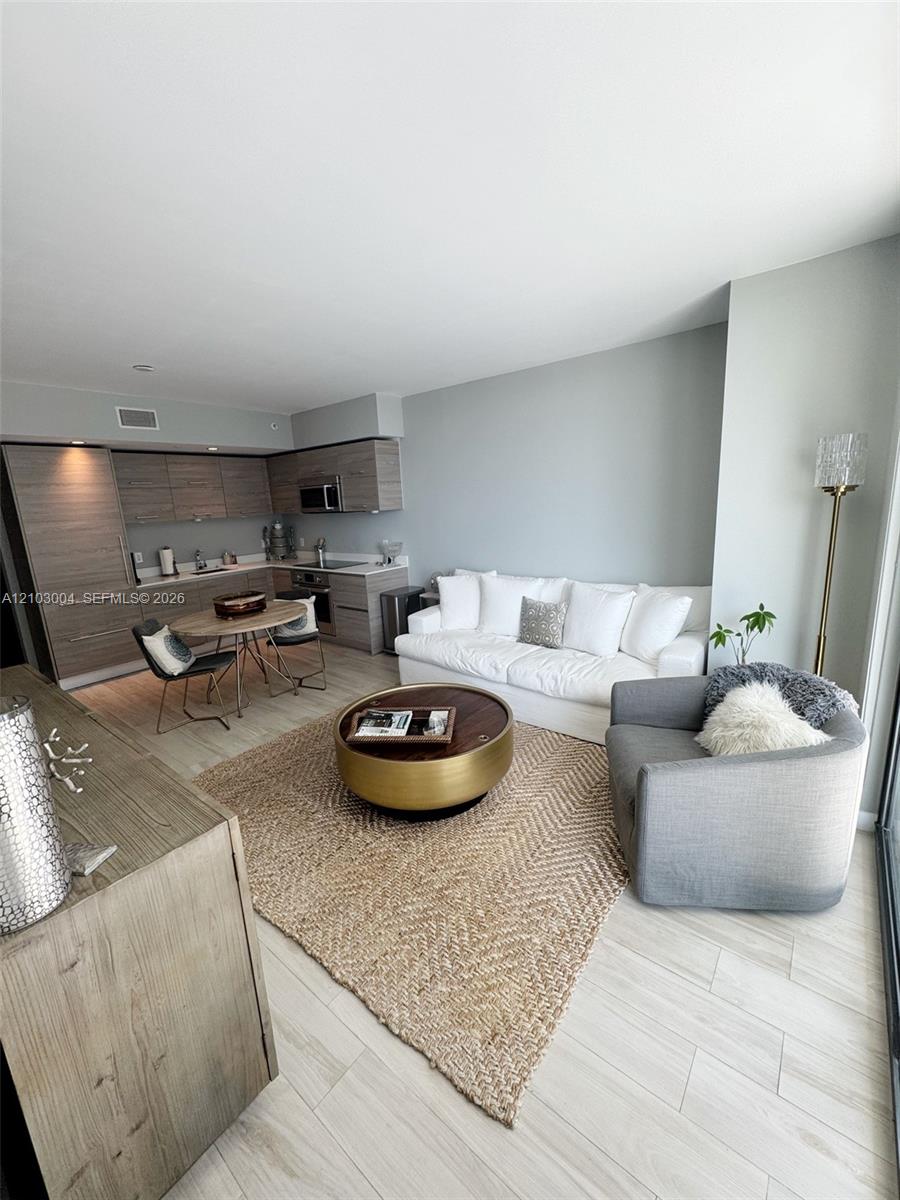 1300 S Miami Avenue 2808 Property Photo 7