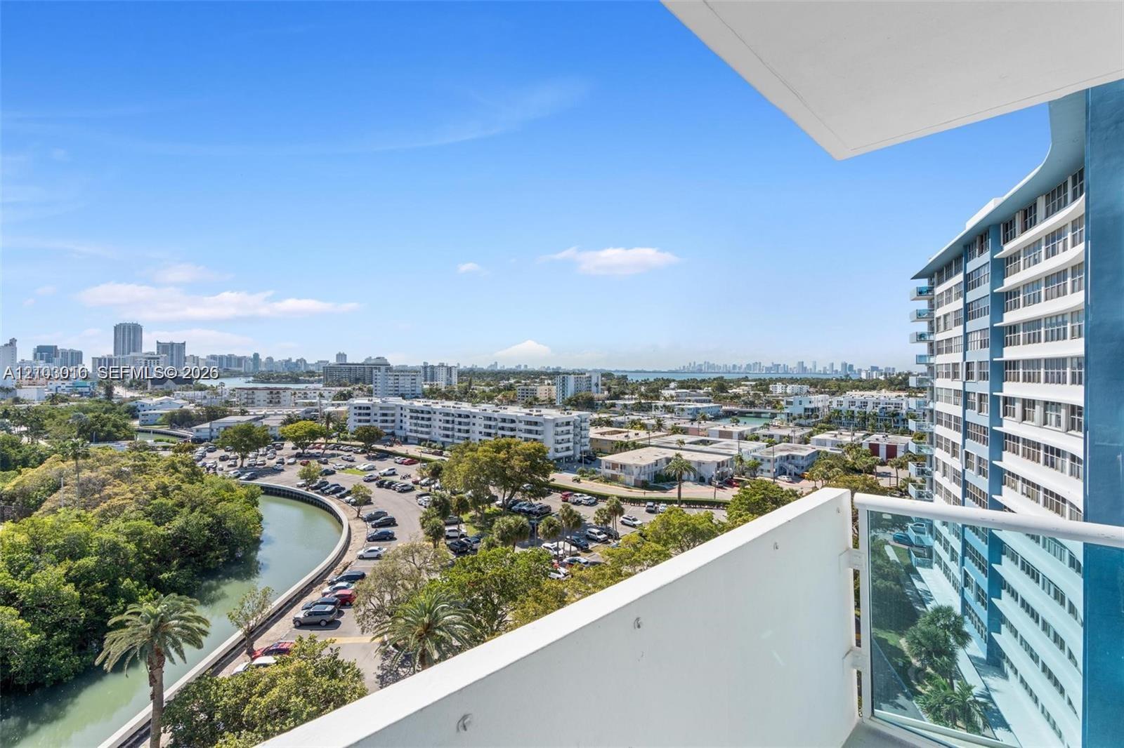 7441 Wayne Avenue 10k Property Photo 3