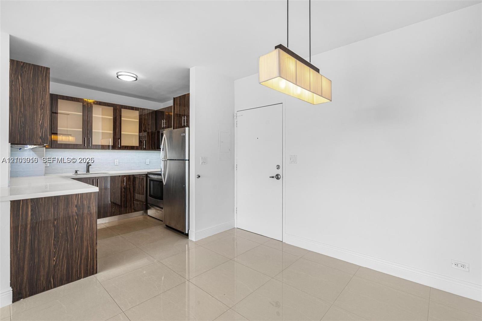 7441 Wayne Avenue 10k Property Photo 7