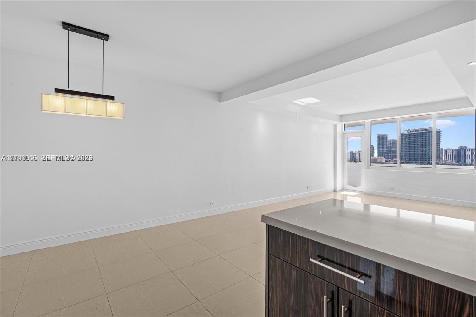 7441 Wayne Avenue 10k Property Photo 8
