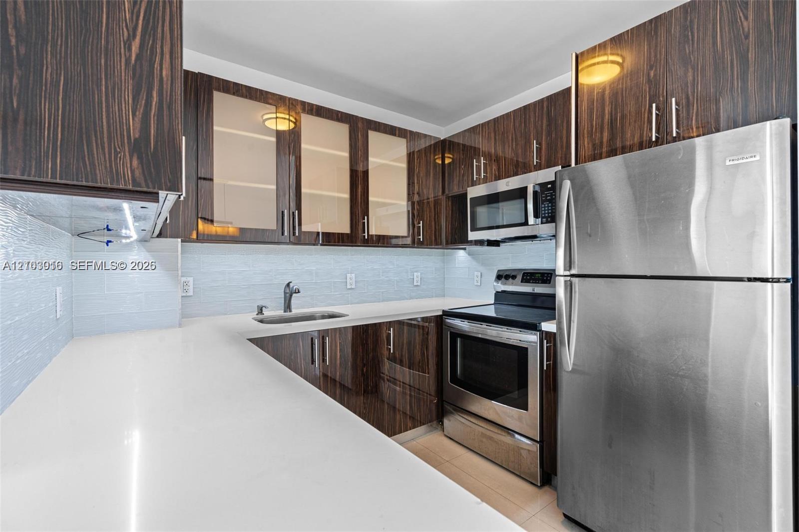 7441 Wayne Avenue 10k Property Photo 10