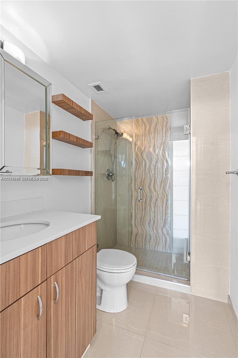 7441 Wayne Avenue 10k Property Photo 14