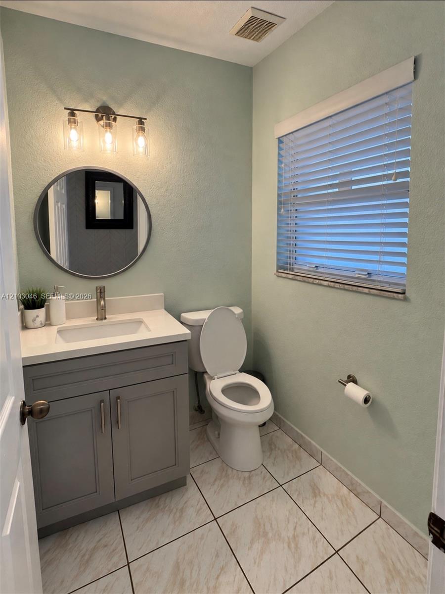 4826 Nw 116th Avenue Property Photo 9