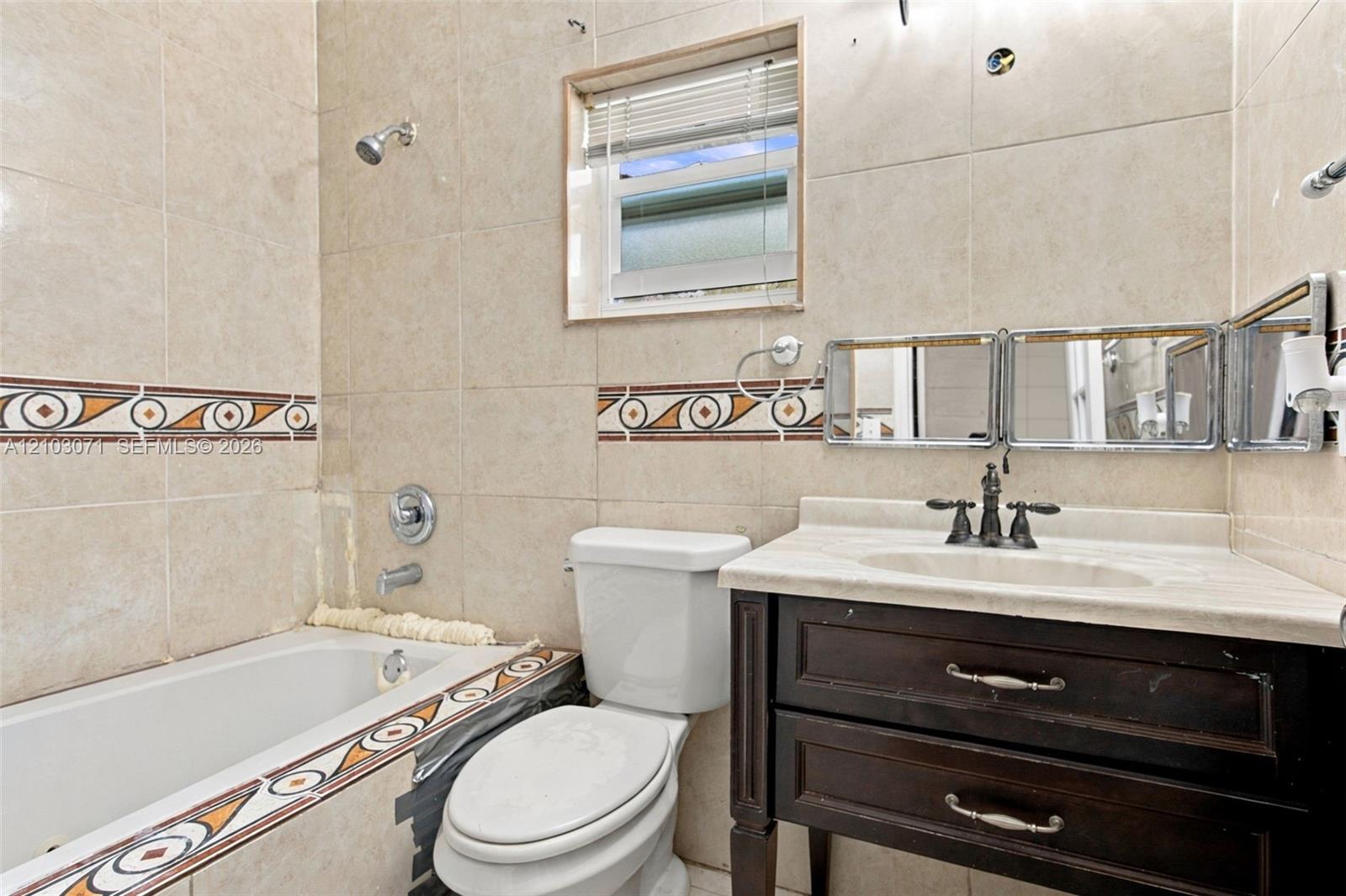 235 Ne 118th Street Property Photo 10