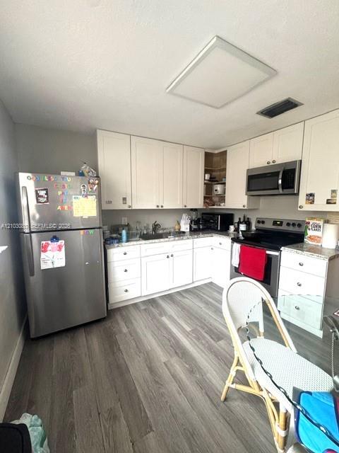 1709 Shenandoah Street B Property Photo 6