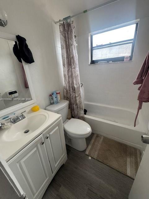 1709 Shenandoah Street B Property Photo 9