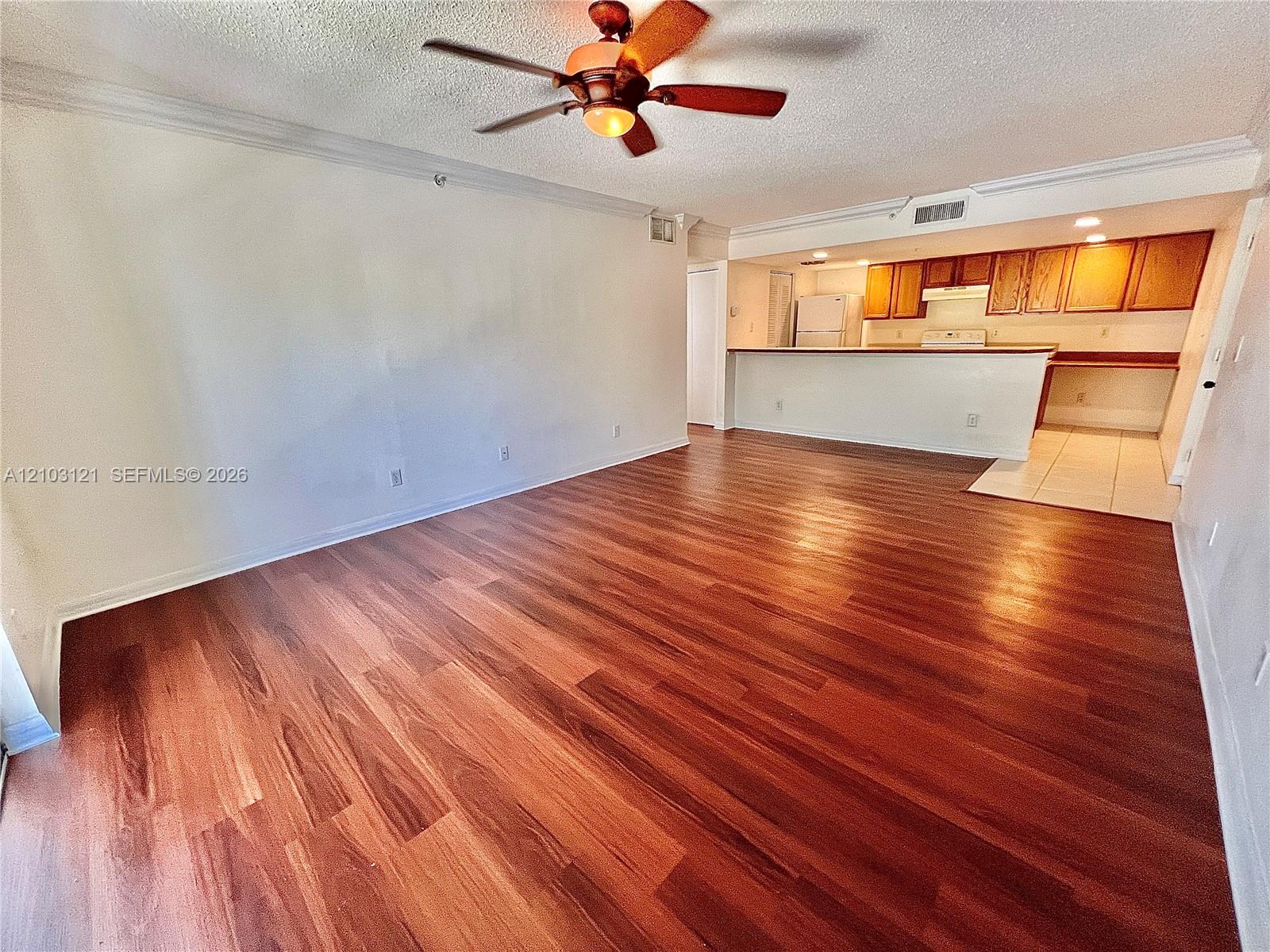 9905 Westwood Drive 25-3 Property Photo 5