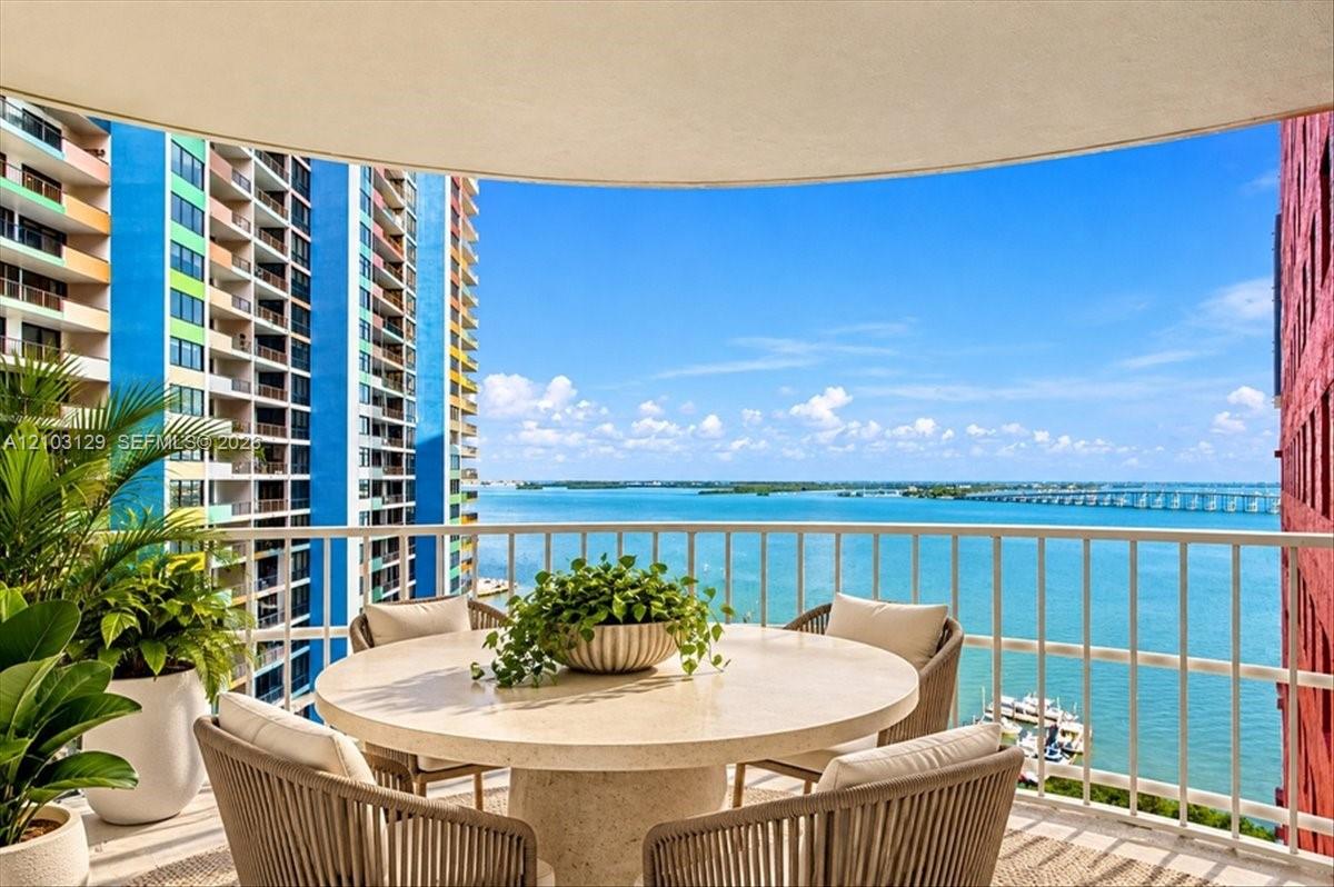 1627 Brickell Avenue 2005