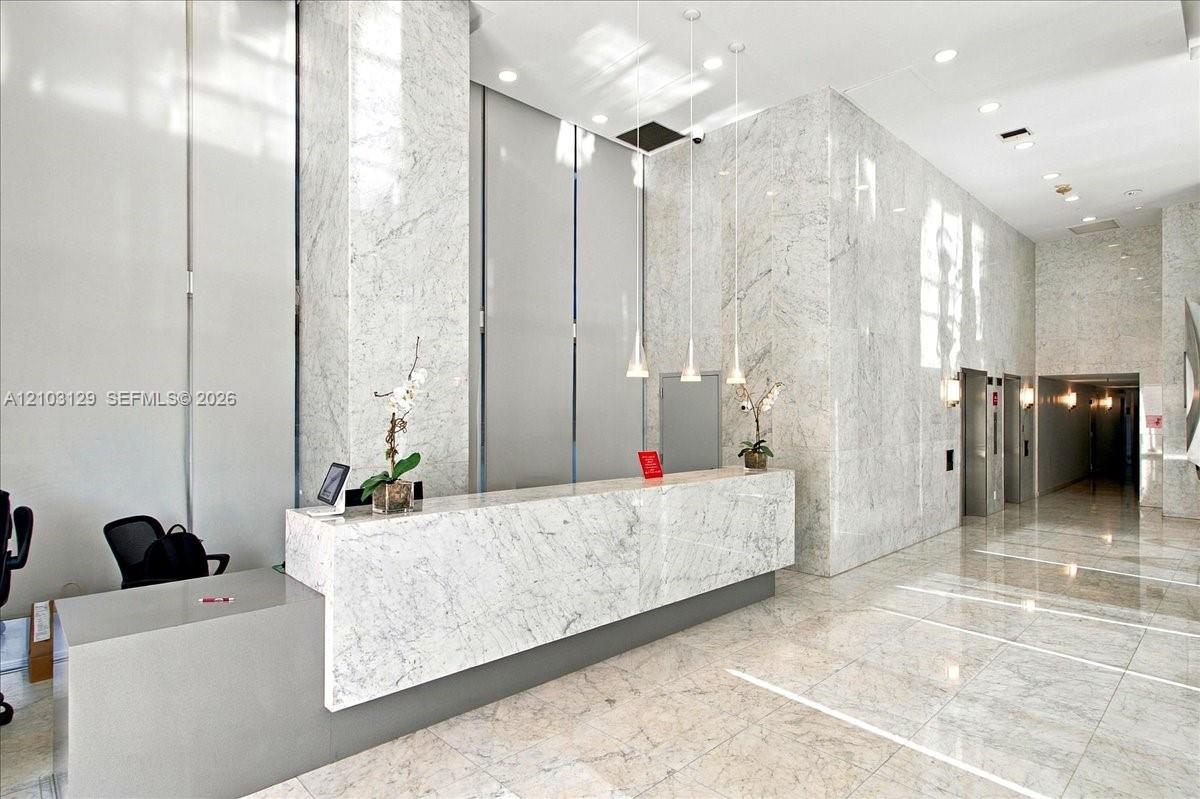 1627 Brickell Avenue 2005 Property Photo 22
