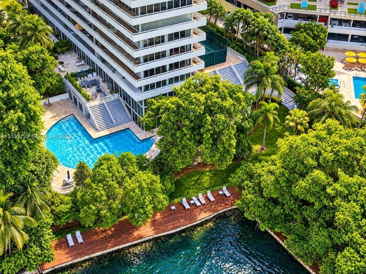 1627 Brickell Avenue 2005 Property Photo 28