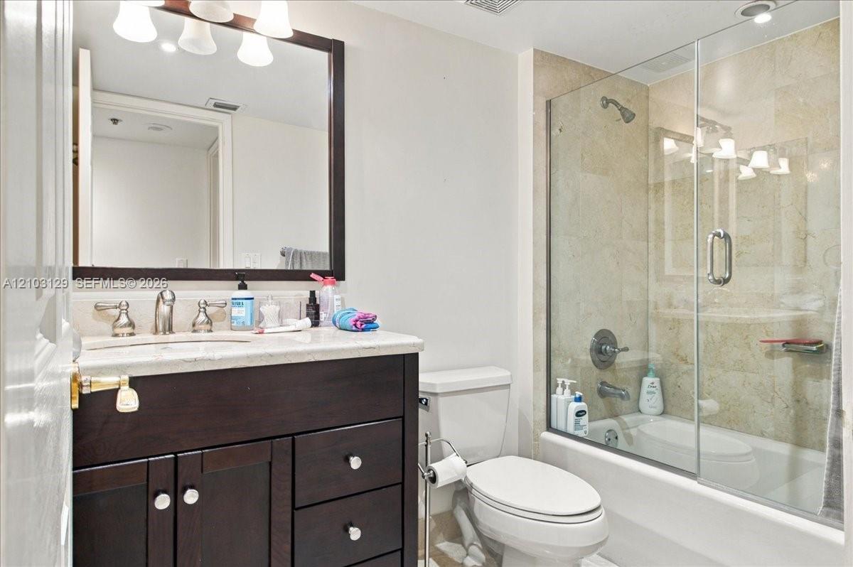 1627 Brickell Avenue 2005 Property Photo 30