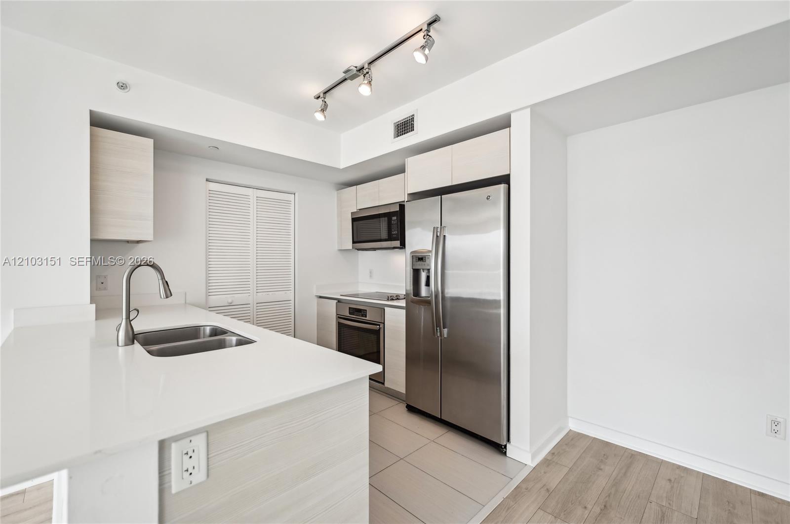 4250 Biscayne Boulevard 1516 Property Photo 8