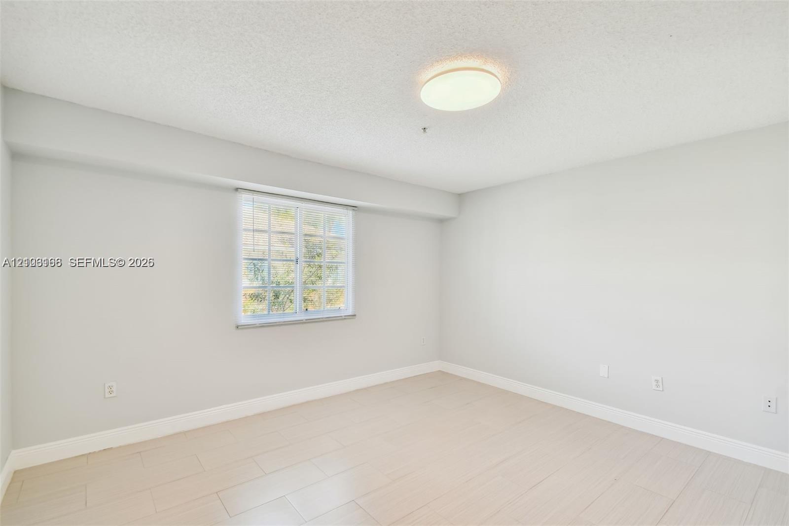 2945 Ne 185th Street 1407 Property Photo 18
