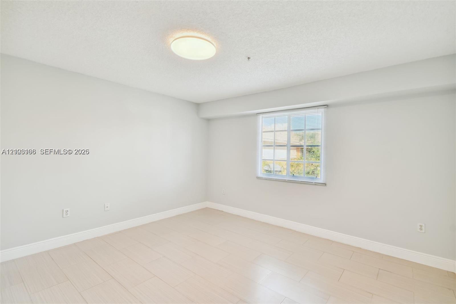 2945 Ne 185th Street 1407 Property Photo 19