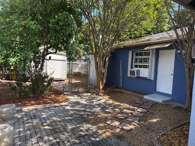 621 S 24th Avenue Property Photo 17