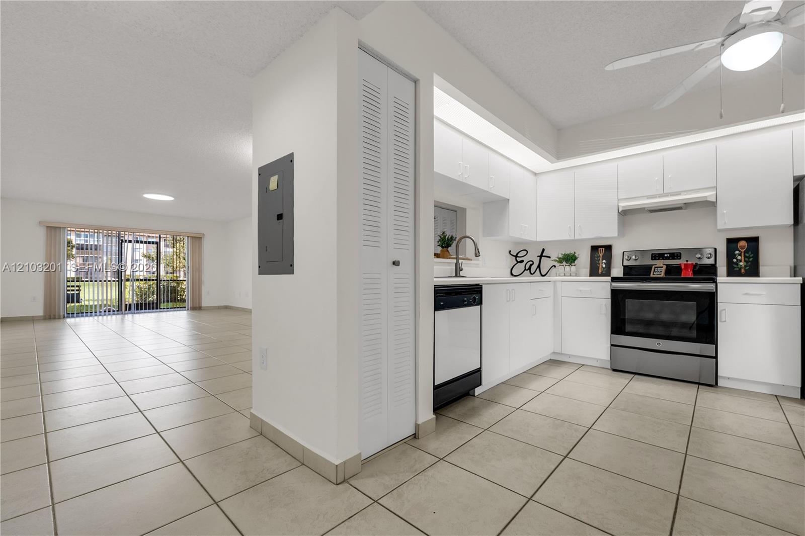 12551 Sw 16th Court 107c Property Photo 3